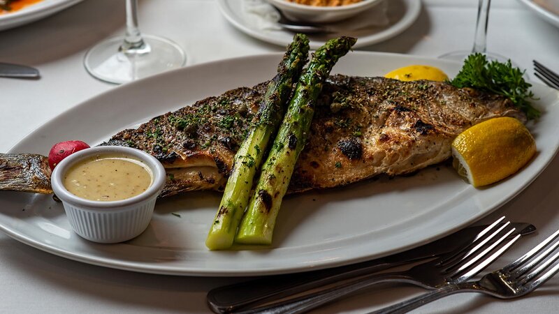 Filet of sole with side of asparagus